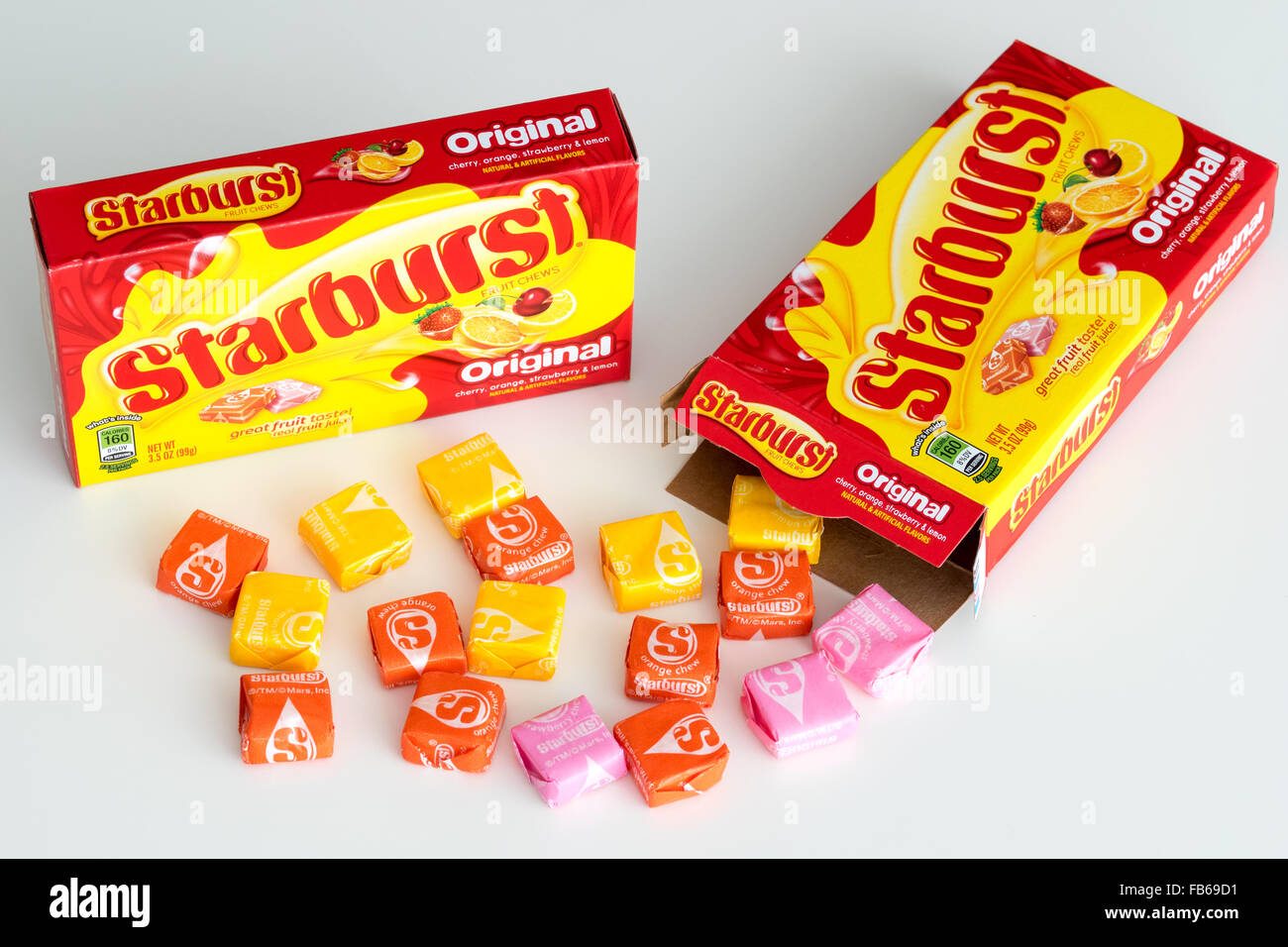 Une boîte de bonbons Starburst, un bonbon à saveur de fruit fabriqué par la société Wrigley. Banque D'Images