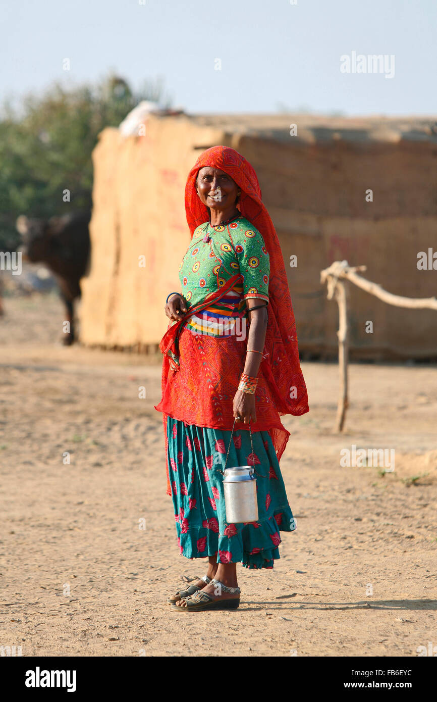 Femme Harijan, Medi Village, Kutch Gujarat, Inde Banque D'Images