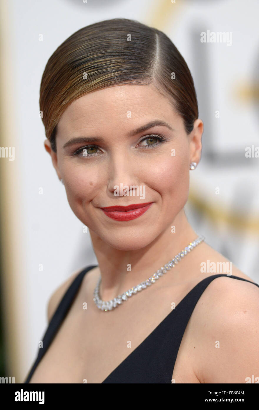 Los Angeles, Californie, USA. 10 janvier, 2016. Sophia Bush arrive au Golden Globes, Los Angeles, CA : Crédit Sydney Alford/Alamy Live News Banque D'Images