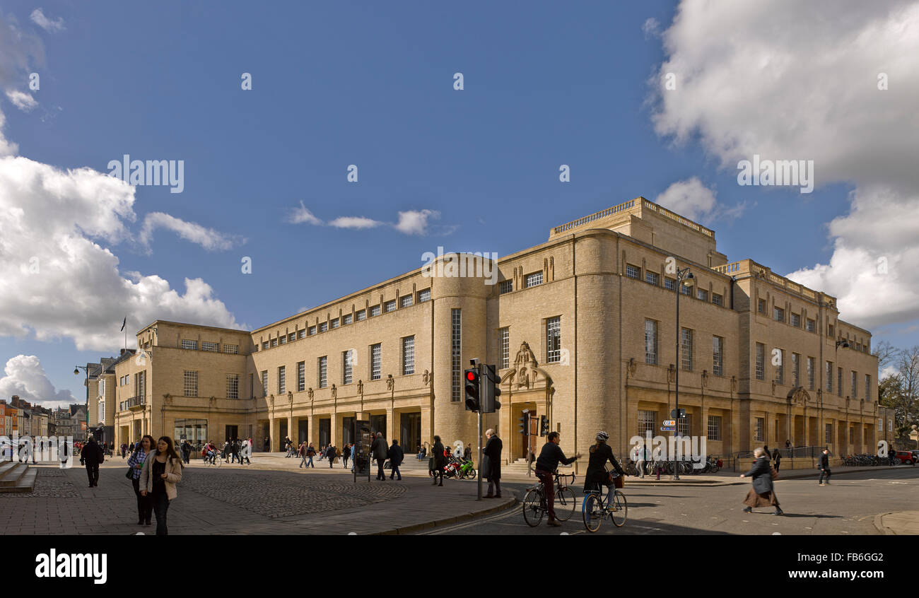 L'ensemble extérieur. Weston Library, Oxford, Royaume-Uni. Architecte : Wilkinson Eyre, 2015. Banque D'Images