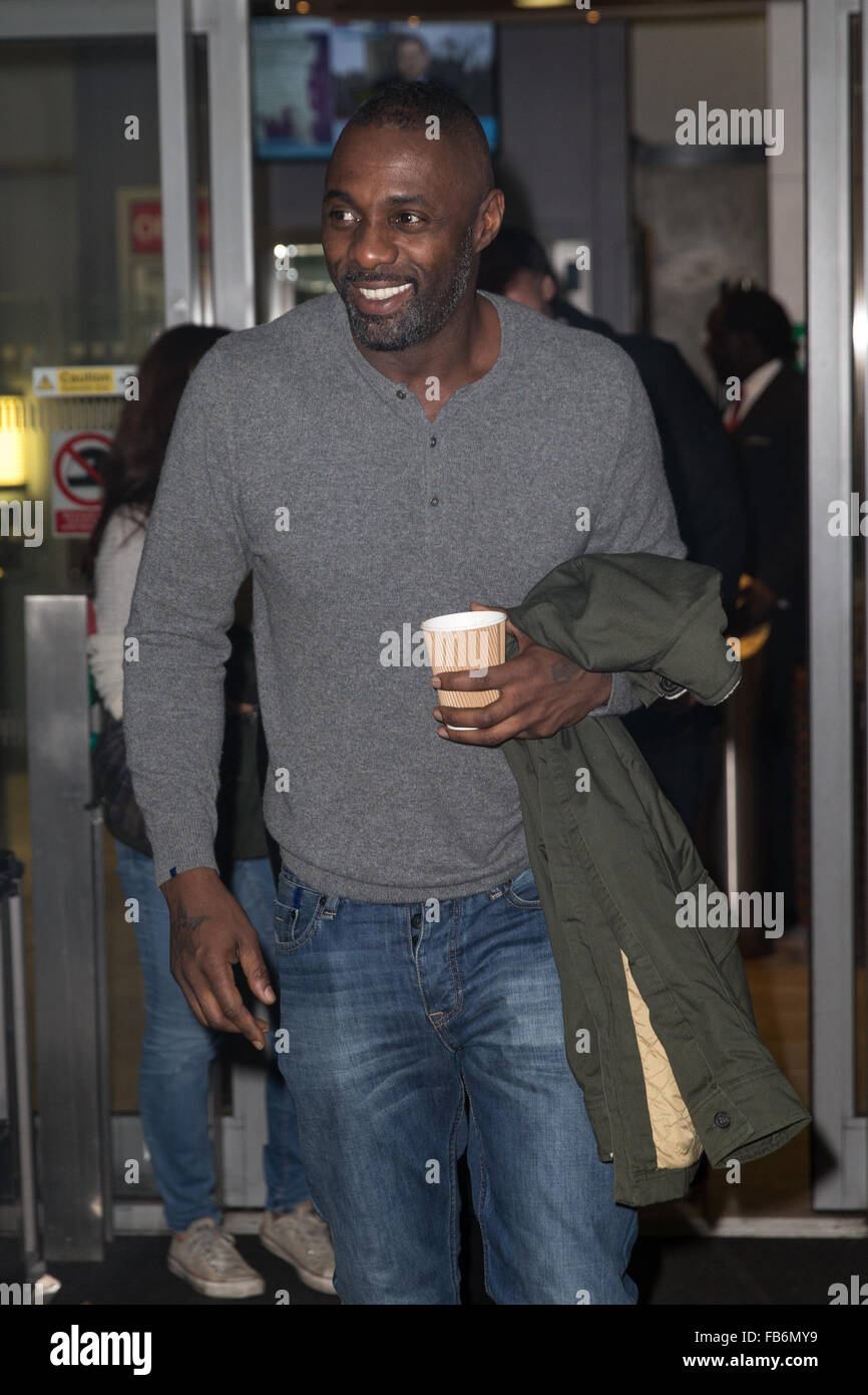 Idris Elba à la BBC Radio 2 studios comprend : Idris Elba où : London, Royaume-Uni Quand : 11 déc 2015 Banque D'Images
