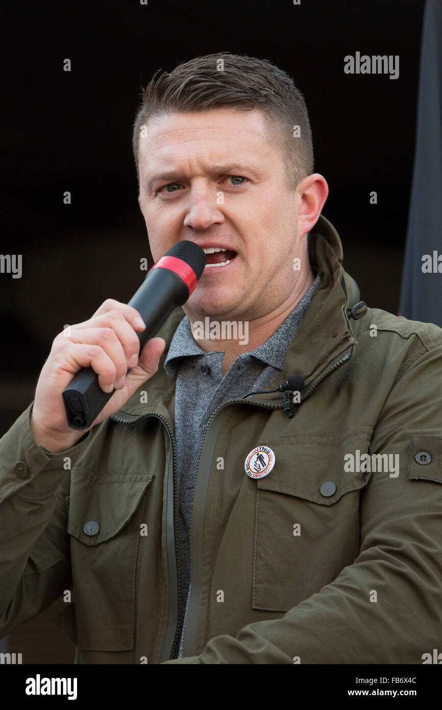 Tommy Robinson (* 1983 à Luton, buergerlich Yaxley-Lennon Gruender Stephen) ist und ehemaliger Leiter der islamfeindlichen Engl Banque D'Images