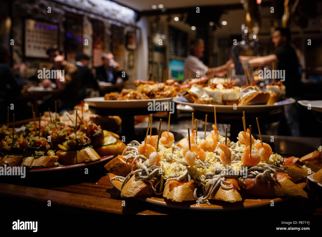 1/4/15 sur l'affichage, Tapas Casa Alcalde, c/ Negusia, San Sebastián, Pays Basque, Espagne. Banque D'Images