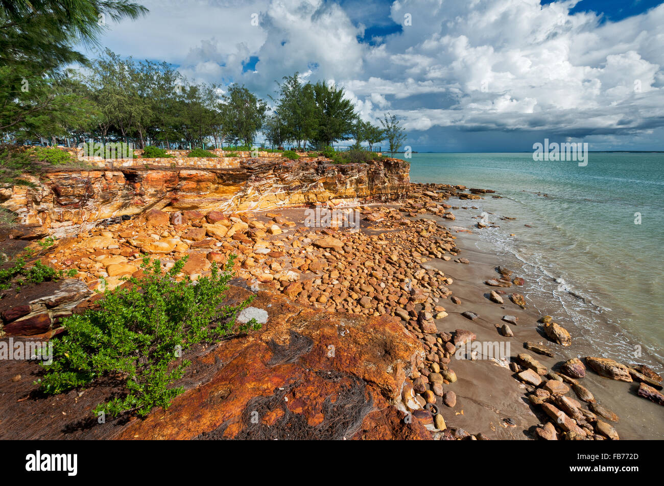 Approche de l'orage à Darwin's East Point. Banque D'Images