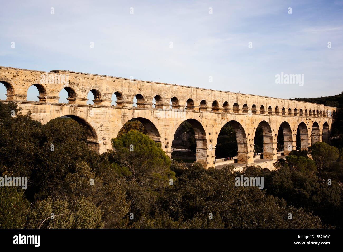 Vue du Pont du Gard against sky Banque D'Images