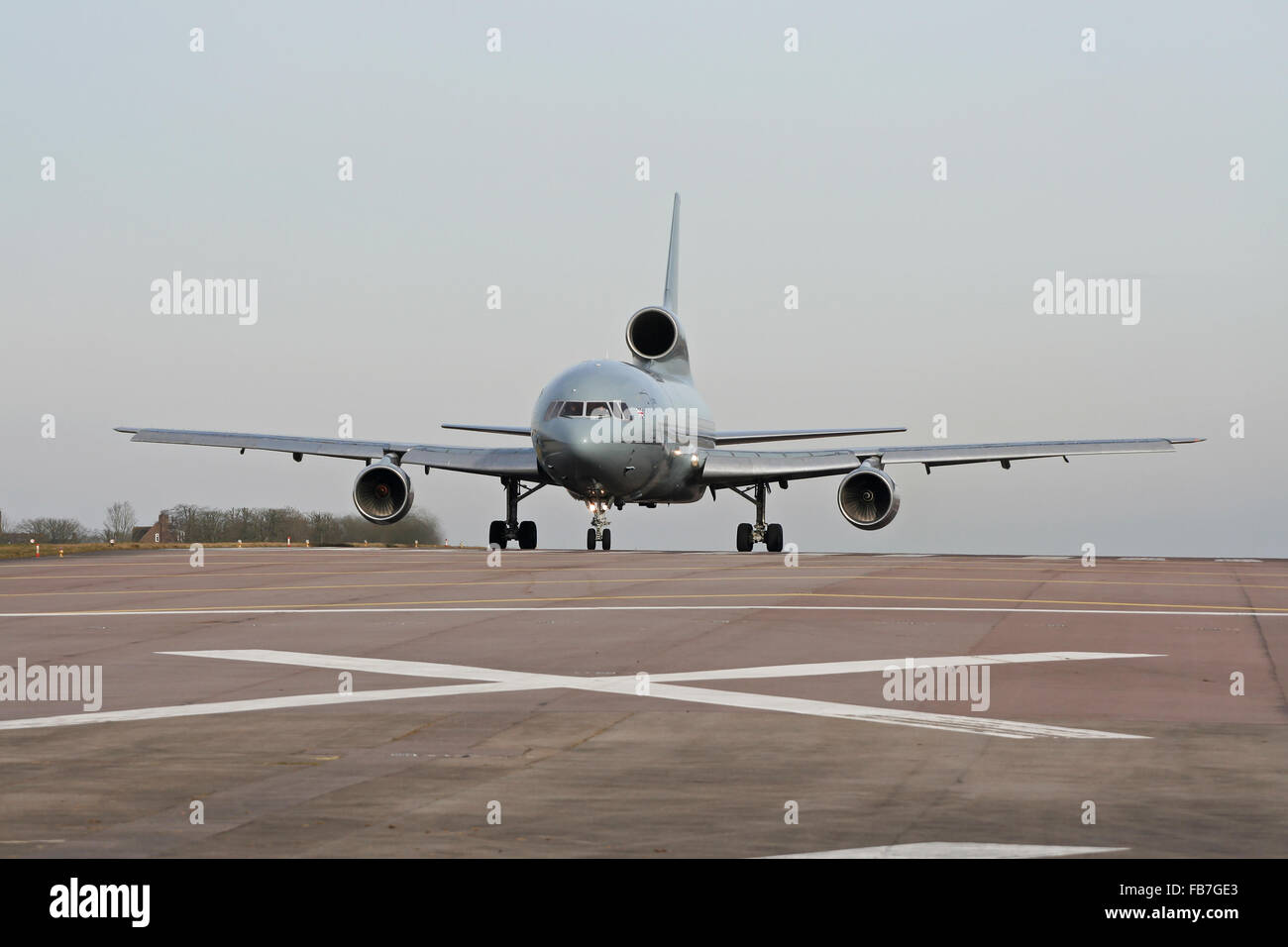 RAF Lockheed L1011 Tristar se préparer pour le décollage à Brize Norton air base. Banque D'Images