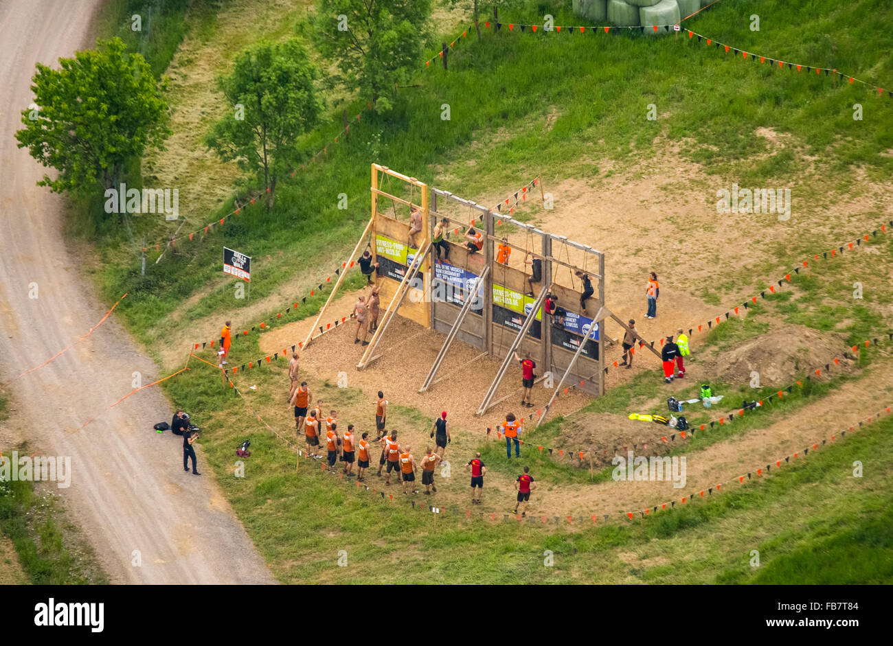 Vue aérienne, de sports extrêmes, escalade, Tough Mudder - les calomnies ultime à Sauerland, près de Château Herdringen, Arnsberg, Banque D'Images