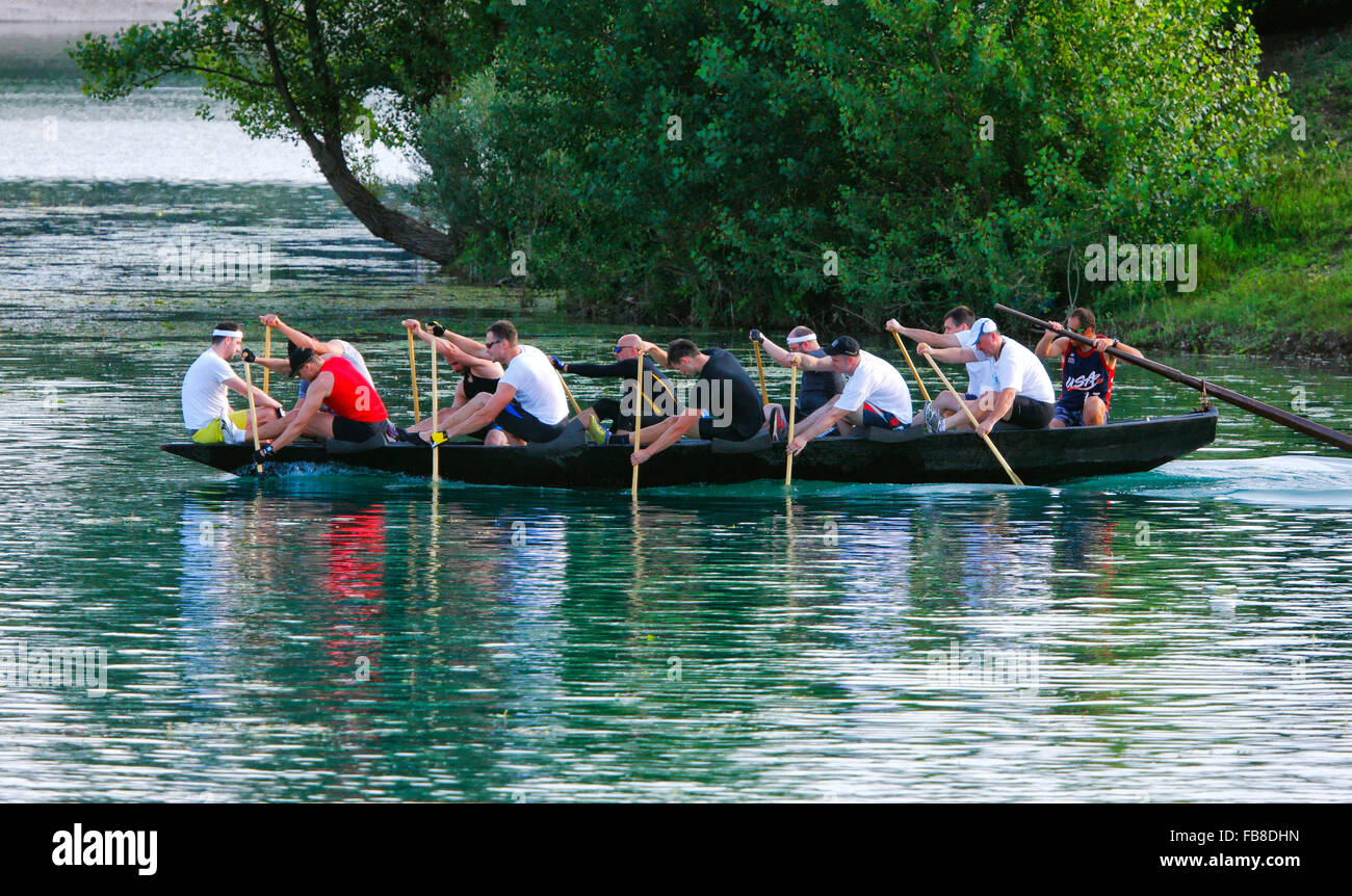 Marathon traditionnel sur la rivière Neretva en Dalmatie, Croatie Banque D'Images