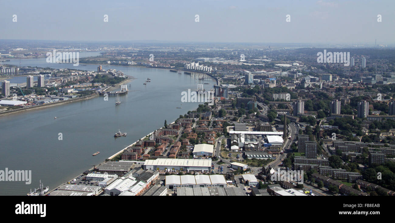 Vue aérienne de Woolwich, SE18, est de Londres avec la Tamise, UK Banque D'Images
