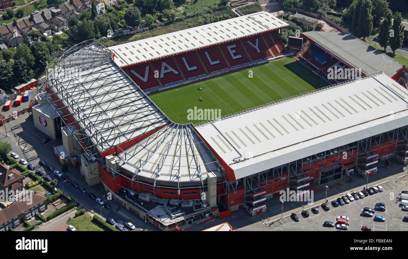 Vue aérienne de Charlton Athletic Football Stadium la vallée dans l'Est de Londres, UK Banque D'Images