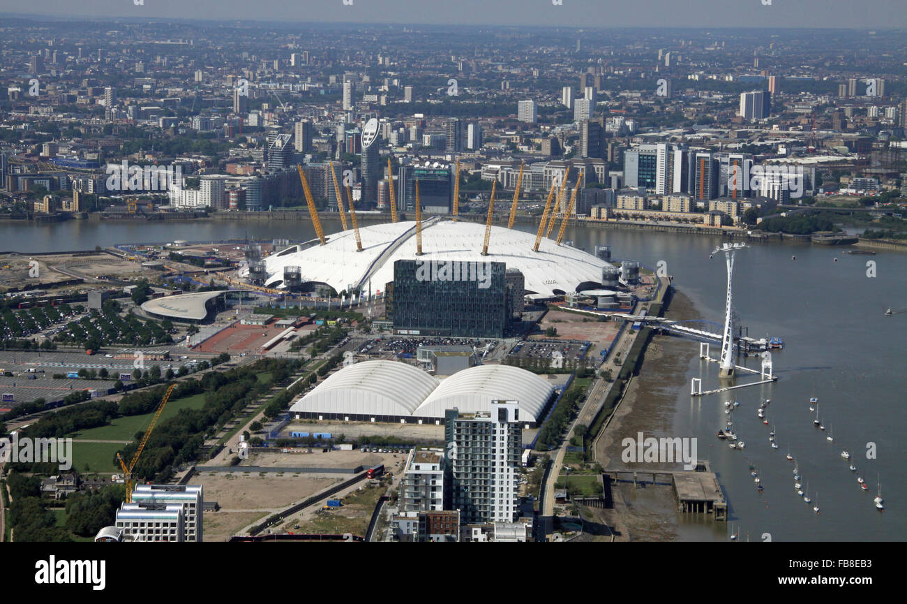 Vue aérienne de l'O2 Arena & North Greenwich Village, East London, UK Banque D'Images