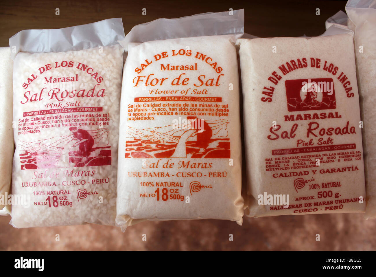Sacs de sel rose et Fleur de Sel - sal de Maras de los Incas Banque D'Images