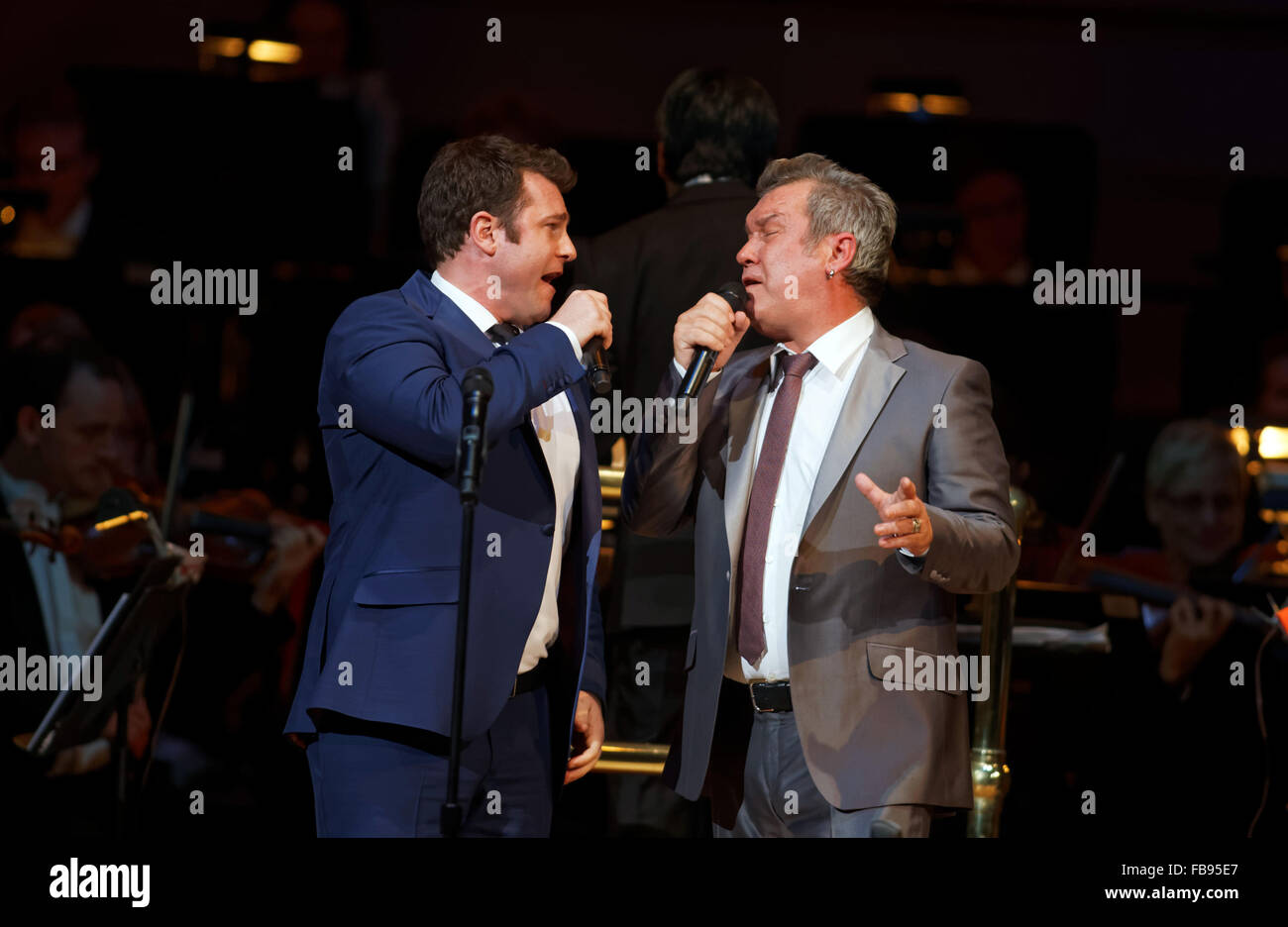 David Campbell et le père Jimmy Barnes partager la scène du Carnegie Hall de New York au cours de l'événement de l'Australie sur Broadway Banque D'Images
