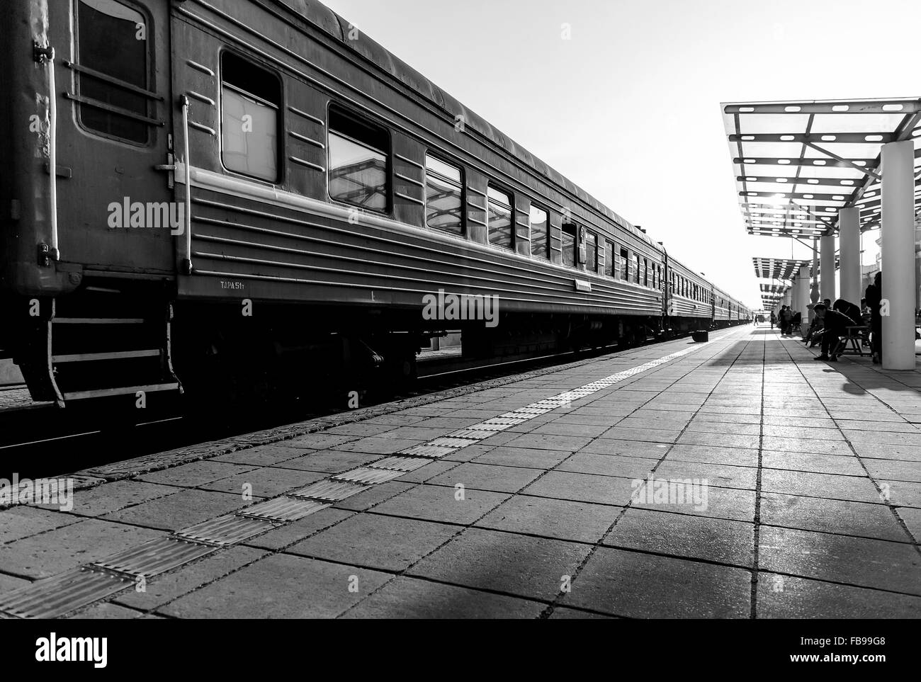 Vieux train à la gare principale d'Oulan-Bator, Mongolie Banque D'Images