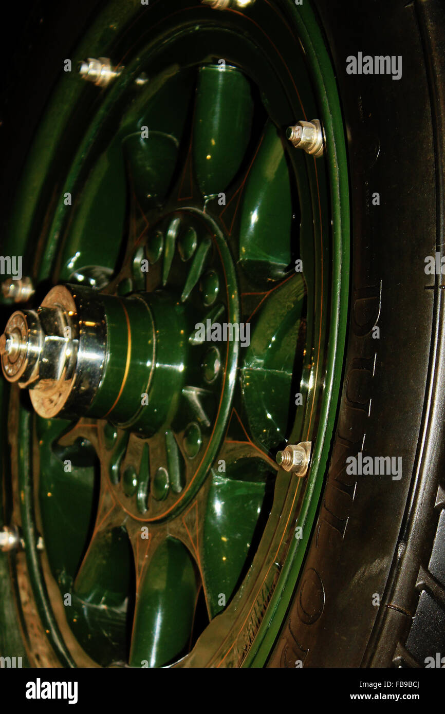 Roue Avant Torpédo JEP Pour Rolls Royce, Hispano Suiza, Renault De Course