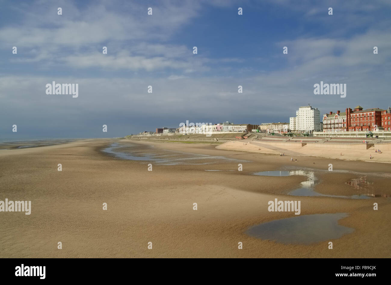 Plage de Blackpool, Angleterre, à marée basse. Banque D'Images