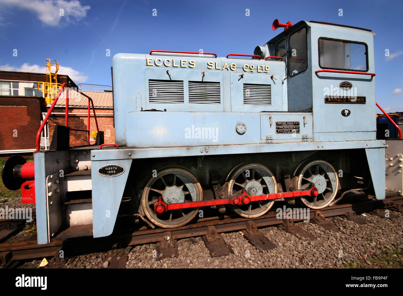 Vieille locomotive diesel locomotive prêt pour rénovation. Banque D'Images