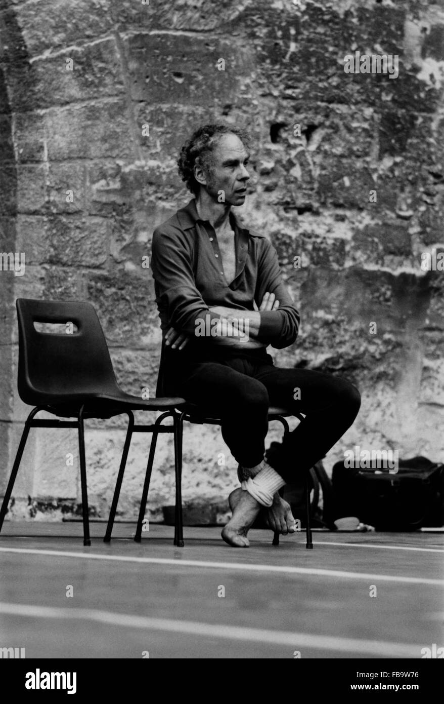 Portrait de Merce Cunningham. - 1976 - France / Vaucluse / Avignon - Portrait de Merce Cunningham. - Portrait de la danseuse et chorégraphe : Merce Cunningham ; - Festival d'Avignon ; - Cour d'honneur du Palais des Papes ; - 1976 ; - Crédit : ; - Philippe Gras / Le Pictorium Banque D'Images
