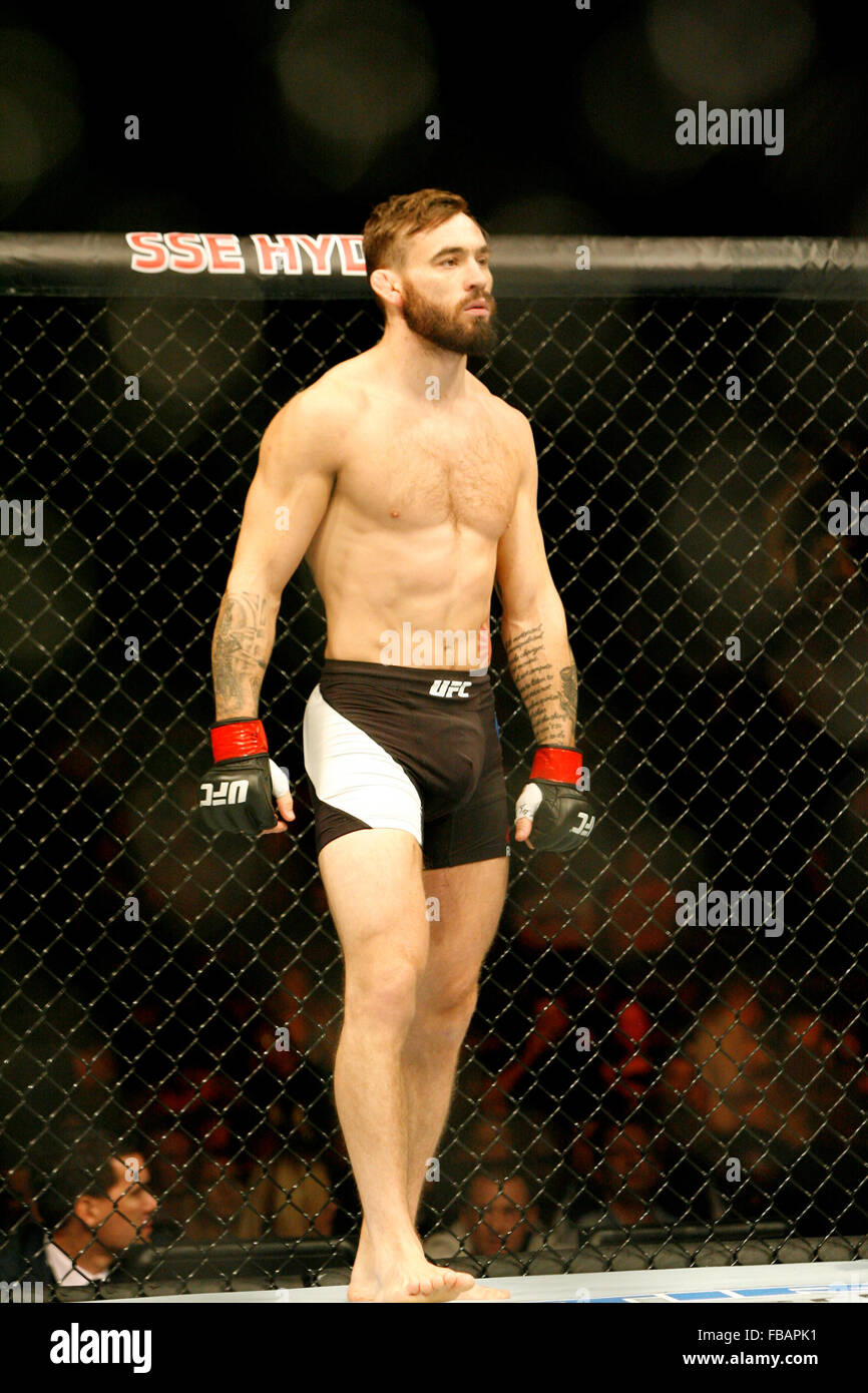 Rob Whiteford bat Paul Redmond lors de l'UFC Fight Night 72 : Bisping vs Leites au SSE Hydro le samedi le 18 juillet 2015 Banque D'Images