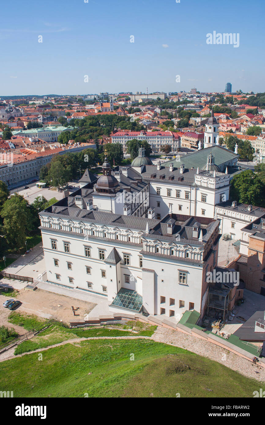 Vue de la reconstruction du palais des Grands-ducs de Lituanie, de la cathédrale et de la vieille ville, à Vilnius, Lituanie Banque D'Images