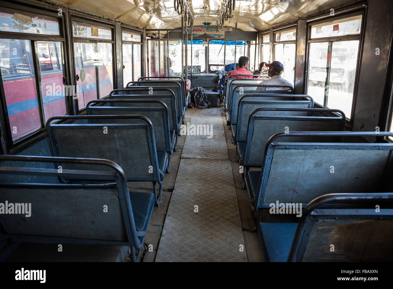 Intérieur d'un bus public, Nuwara Eliya, Sri Lanka, Asie Banque D'Images