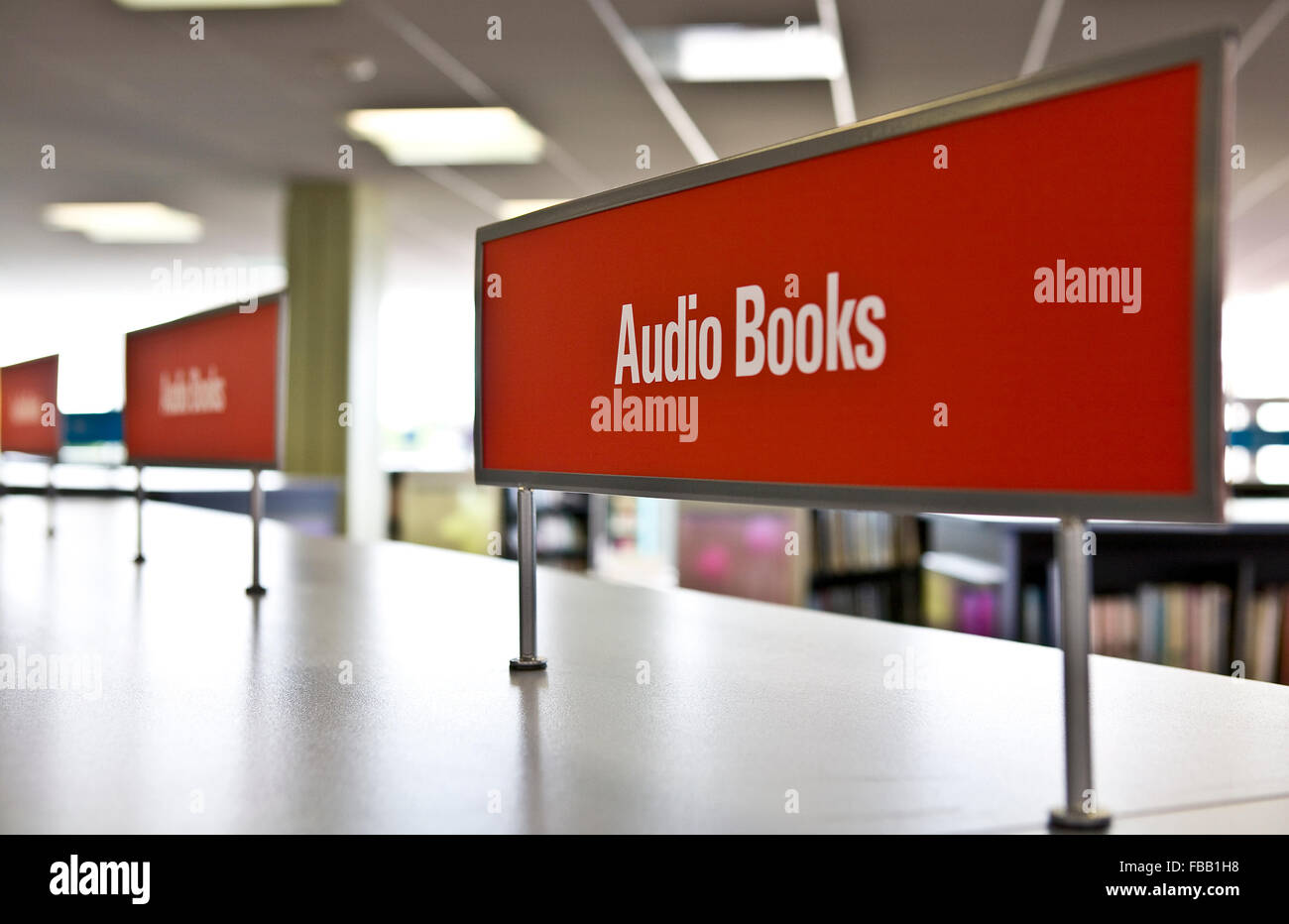 Livre audio Sign in Library Banque D'Images