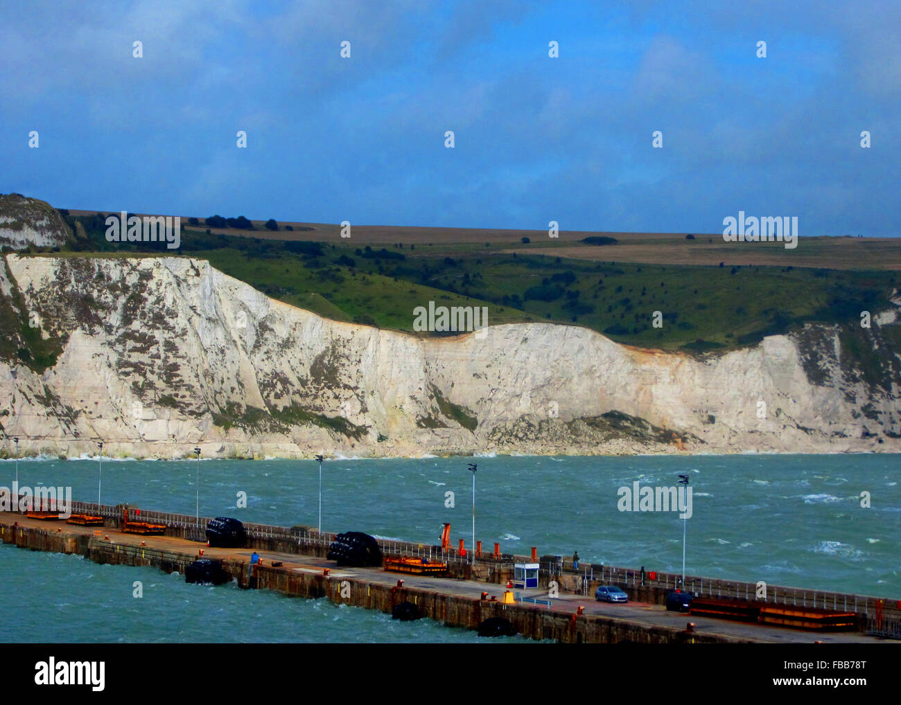 falaises-blanches-de-dover-angleterre-banque-de-photographies-et-d