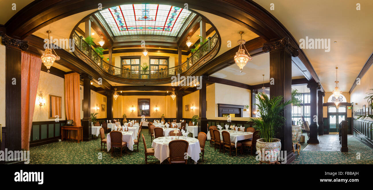 Salle A Manger Et Le Hall De L Geiser Grand Hotel A Baker City