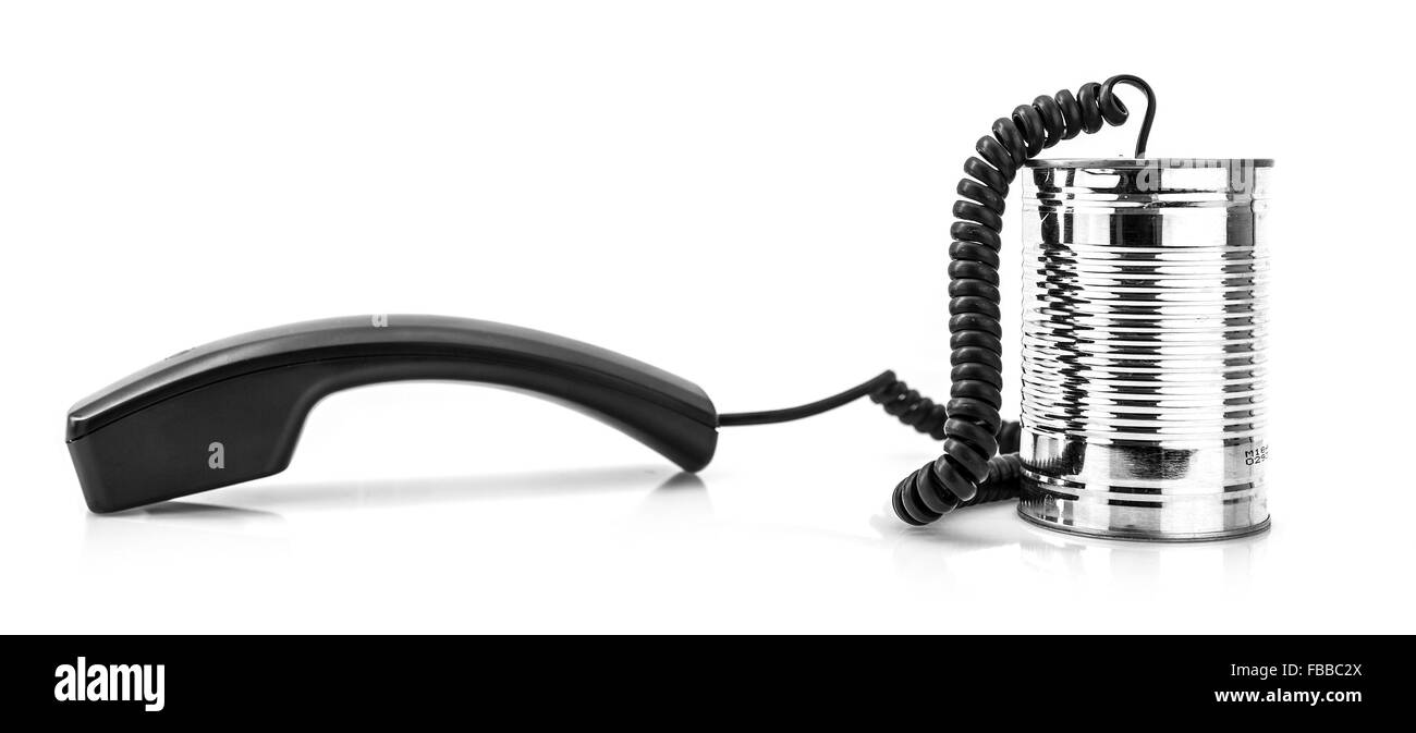 Tin Can téléphone avec combiné sur fond blanc Banque D'Images
