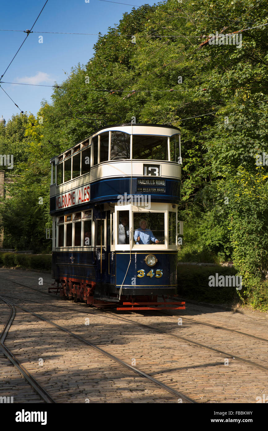 Royaume-uni, Angleterre, Derbyshire, Crich, Tramway Museum, 1921 Leeds City tram Tramways 345, anciennement charpentiers shed at Leeds Depot Banque D'Images