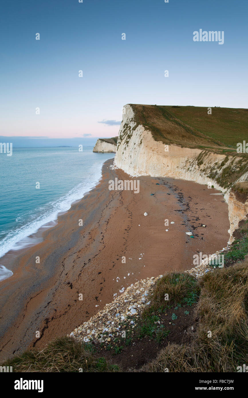 Durdle Door ; falaises et Plage, Dorset, UK Banque D'Images