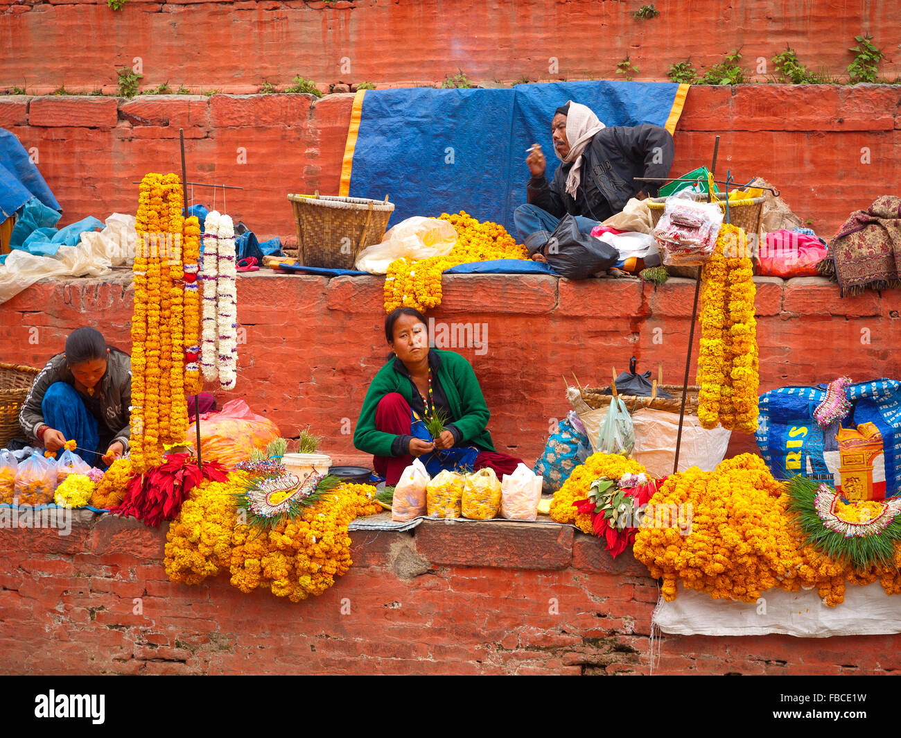 Marchande de fleurs, Katmandou Népal Banque D'Images