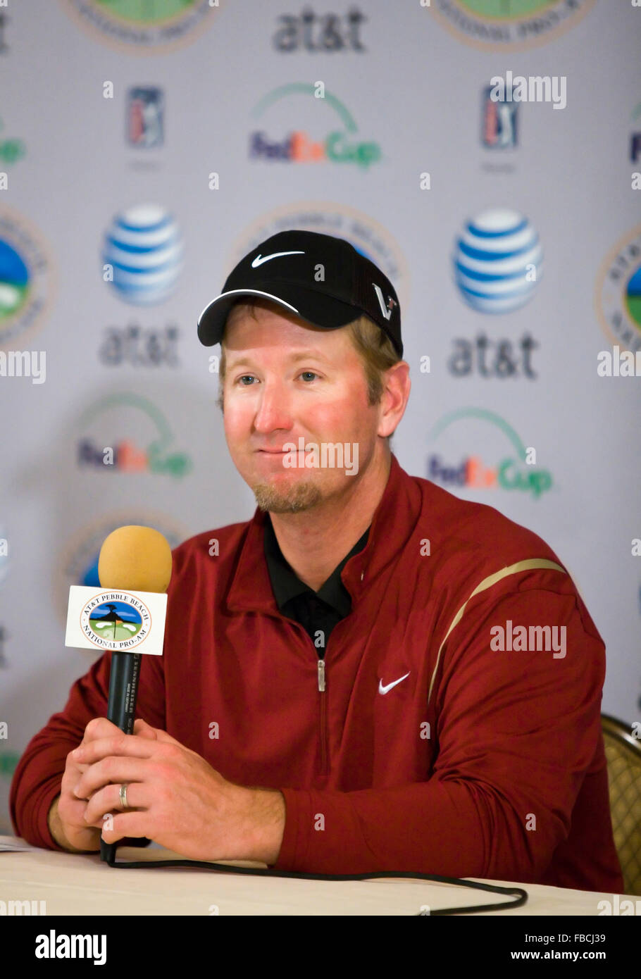 Février, 14, 2010 ; Pebble Beach, CA, USA ; David Duval répond aux questions des journalistes après la ronde finale de l'AT&T Pebble Banque D'Images