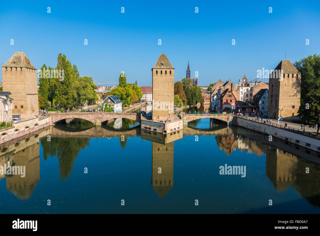La rivière Ill à Ponts Couverts ponts, tours, Site du patrimoine mondial de l'UNESCO, Strasbourg, Bas-Rhin, Alsace, France Banque D'Images