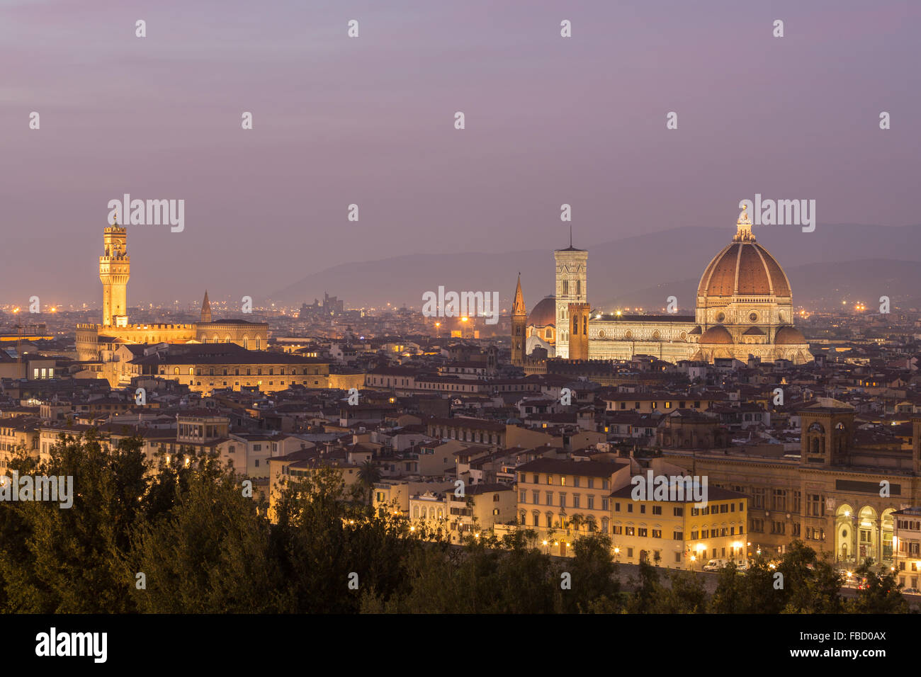 Palazzo Vecchio, la cathédrale de Florence et l'Arno, au crépuscule, centre historique, Florence, Toscane, Italie Banque D'Images