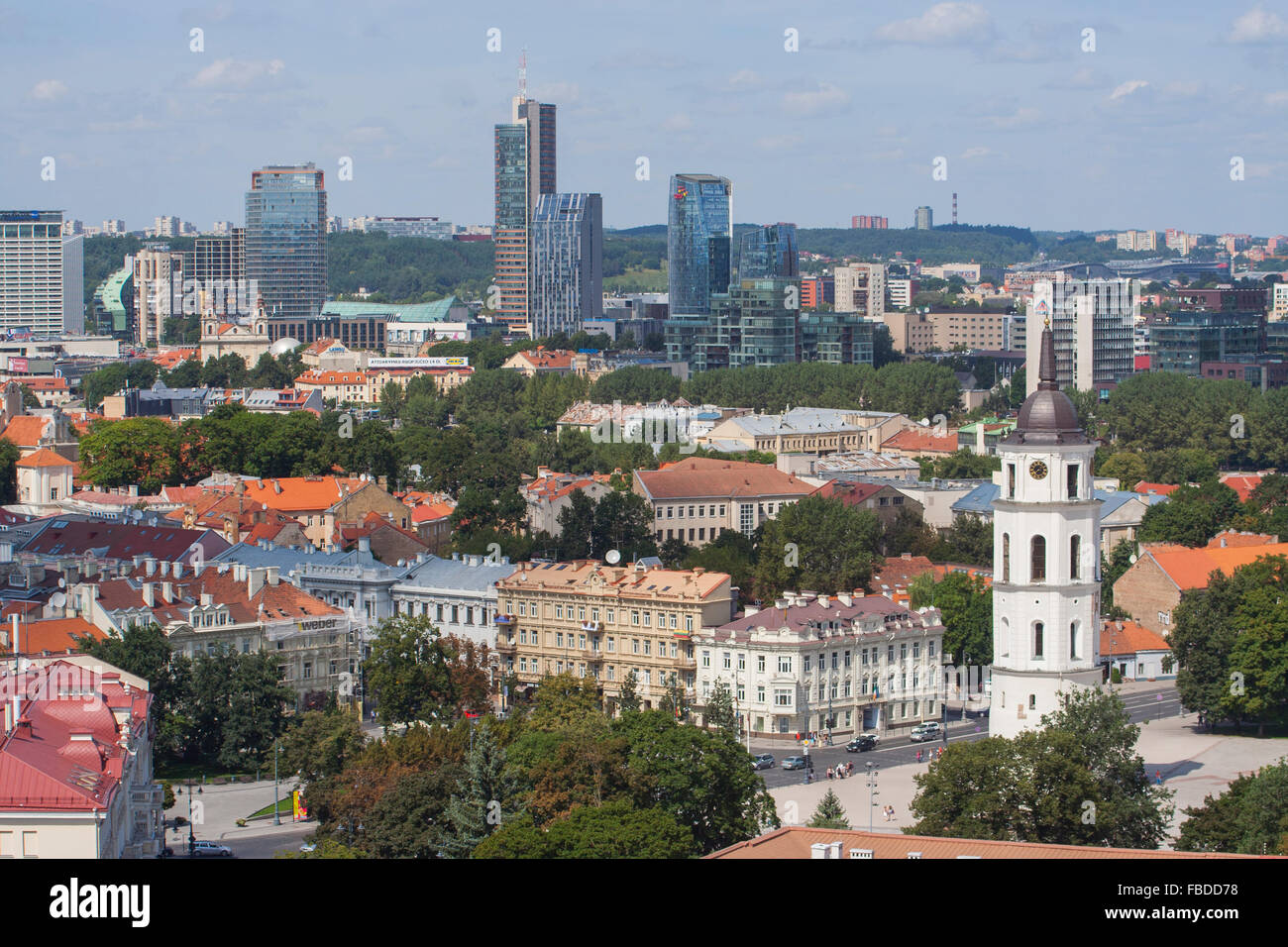 Avis de Katedros aikste (Place de la cathédrale), Gedimino prospektas et la nouvelle ville, Vilnius, Lituanie Banque D'Images