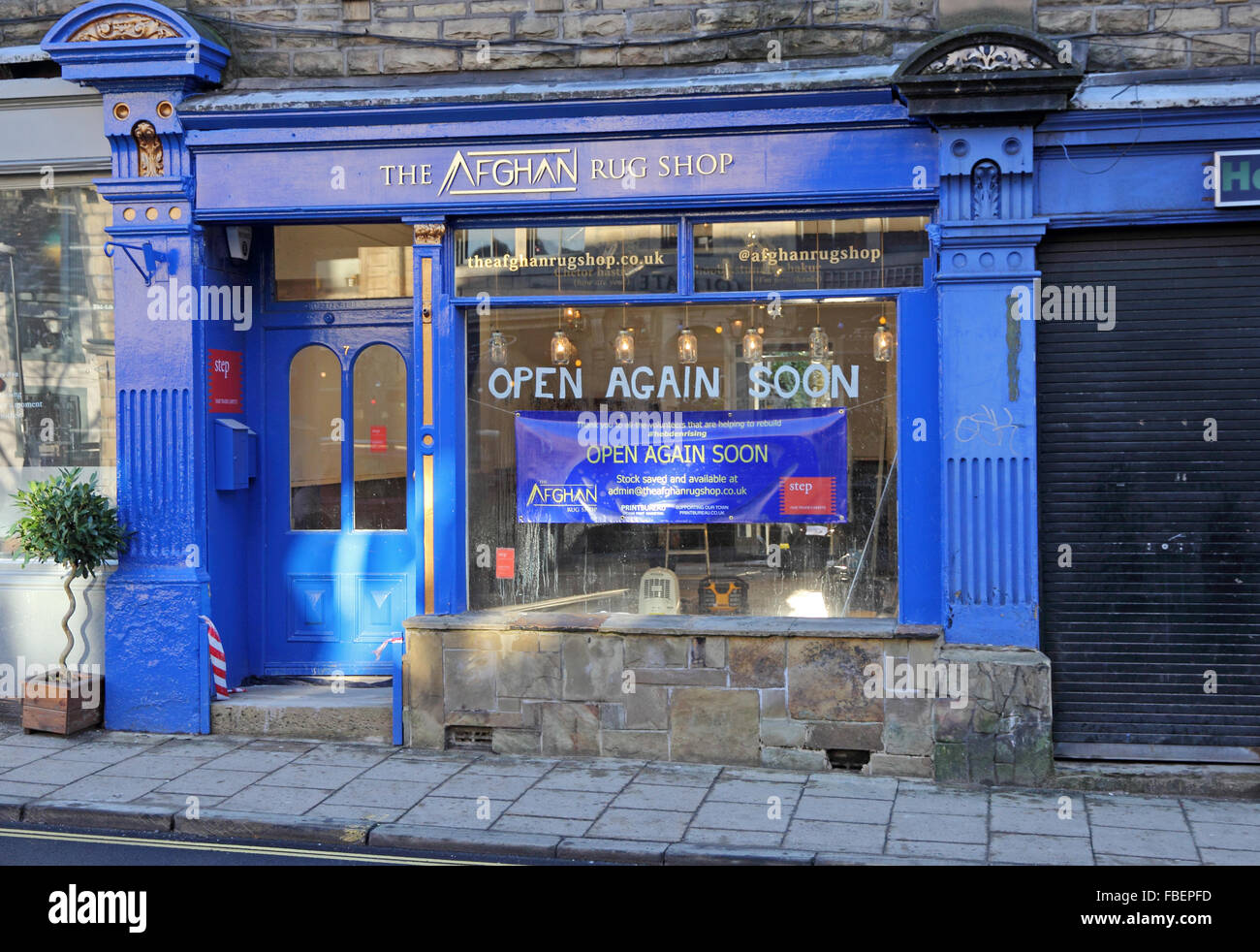 Hebden Bridge, Royaume-Uni. 15 janvier 2016. Boutique de tapis endommagés par les inondations à Hebden Bridge Banque D'Images