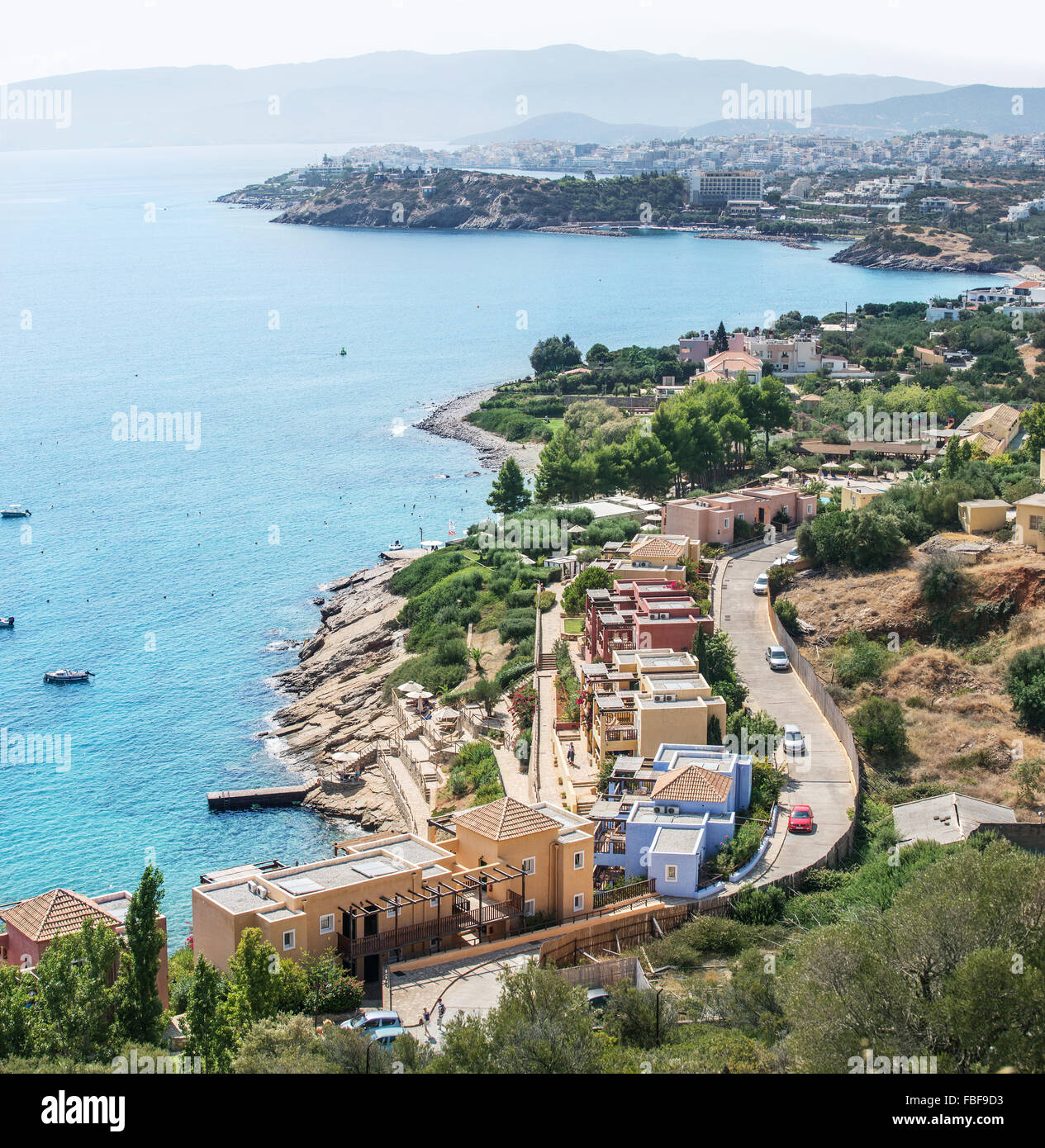 Le paysage merveilleux de la plage d'Elounda en Crète. Banque D'Images