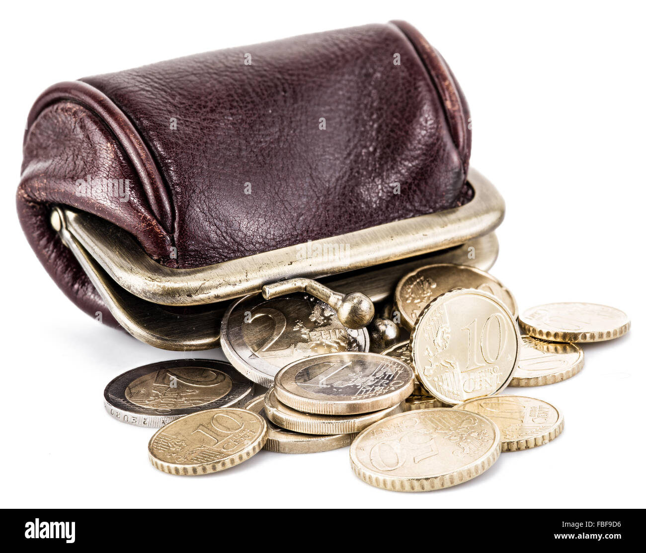 Petit sac à main en cuir pour les pièces et les pièces à proximité. Isolé sur fond blanc. Banque D'Images