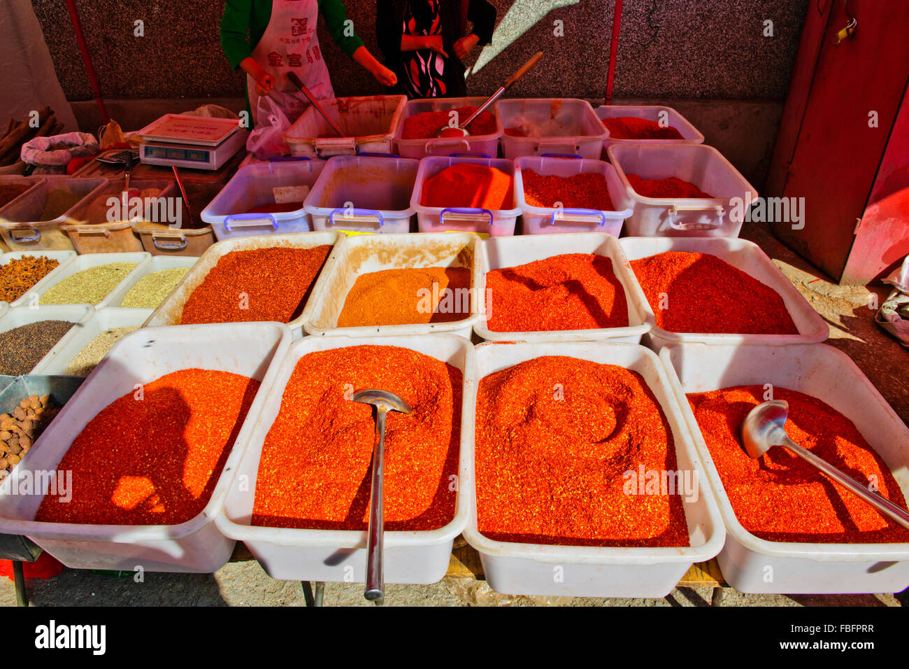 Shaxi,aliments,Marché,Légumes,épices Ingrédients médicinaux chinois de la province de Yunnan, Chine, République populaire de Chine, Chine Banque D'Images