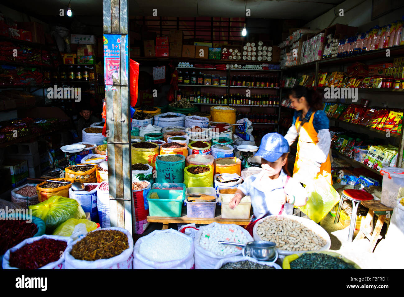 Shaxi,aliments,Marché,Légumes,épices Ingrédients médicinaux chinois de la province de Yunnan, Chine, République populaire de Chine, Chine Banque D'Images