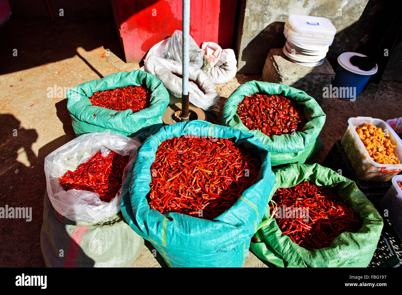 Shaxi,aliments,Marché,Légumes,épices Ingrédients médicinaux chinois de la province de Yunnan, Chine, République populaire de Chine, Chine Banque D'Images
