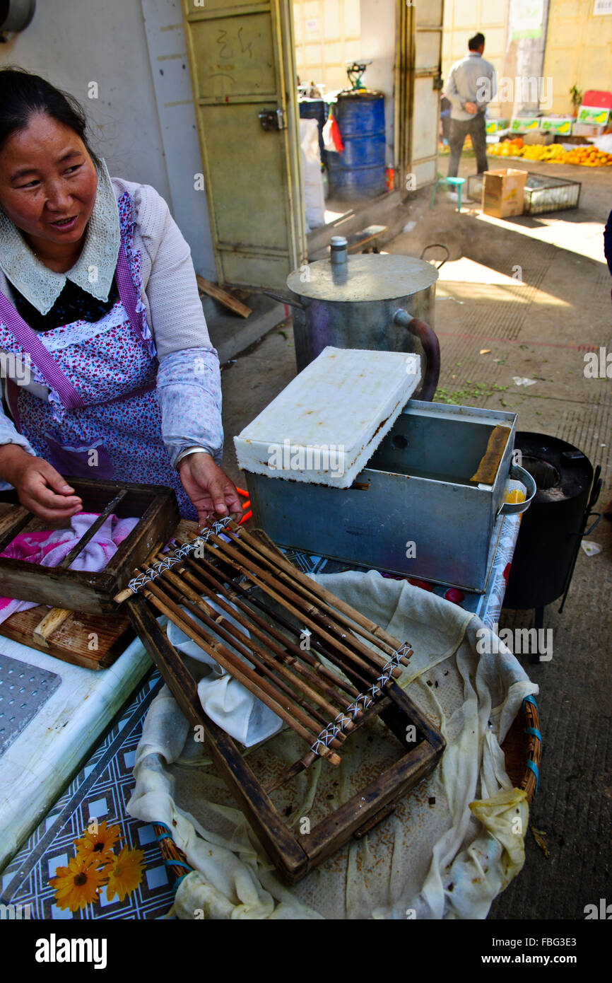 Shaxi,aliments,Marché,Légumes,épices Ingrédients médicinaux chinois de la province de Yunnan, Chine, République populaire de Chine, Chine Banque D'Images