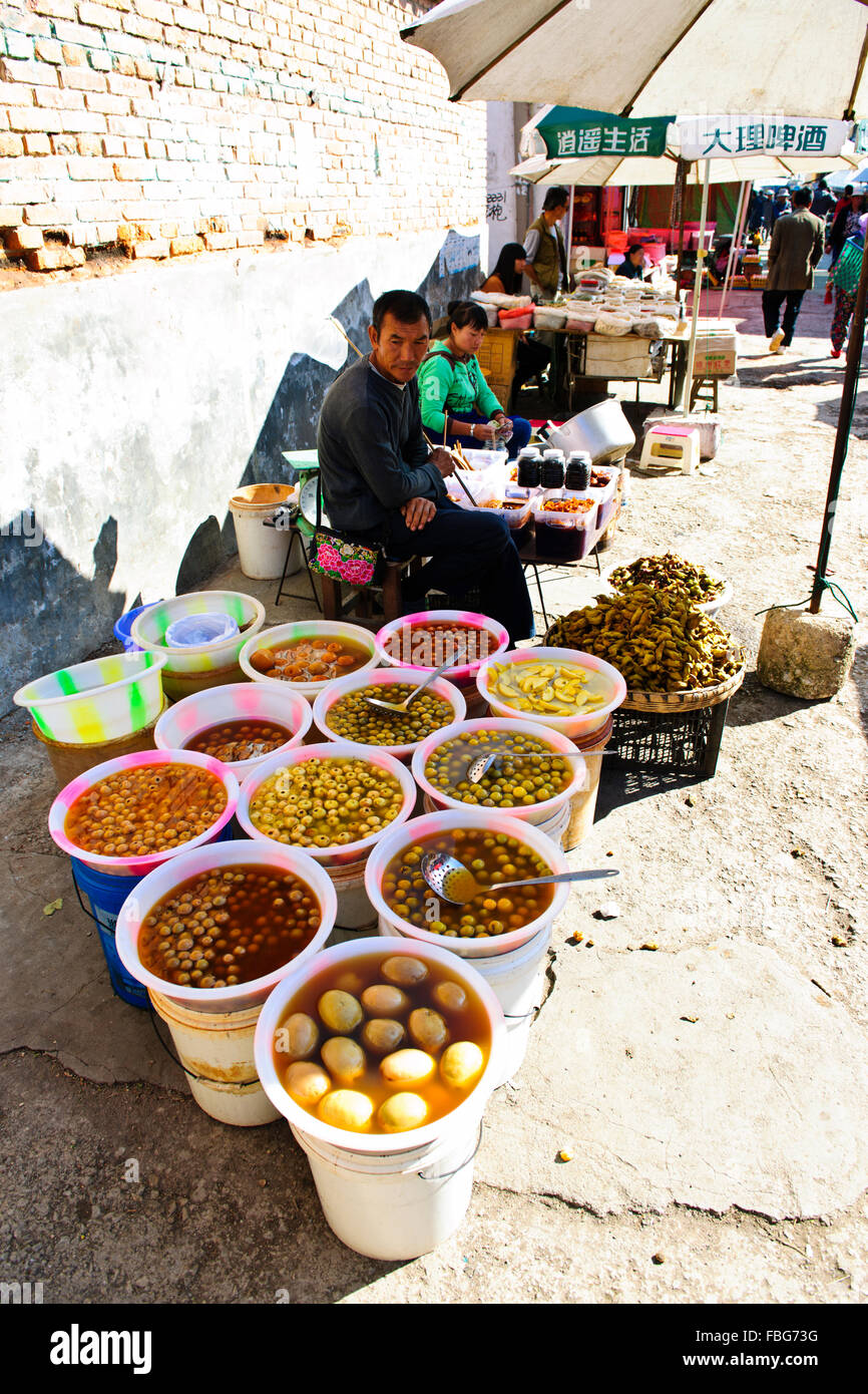 Shaxi,aliments,Marché,Légumes,épices Ingrédients médicinaux chinois de la province de Yunnan, Chine, République populaire de Chine, Chine Banque D'Images