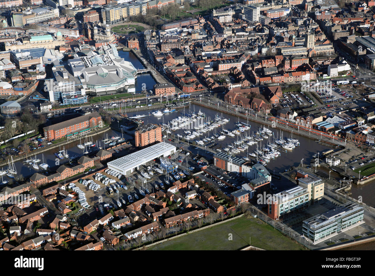 Vue aérienne de la marina de Hull et centre commercial Princess Quay Shopping Centre, Royaume-Uni Banque D'Images