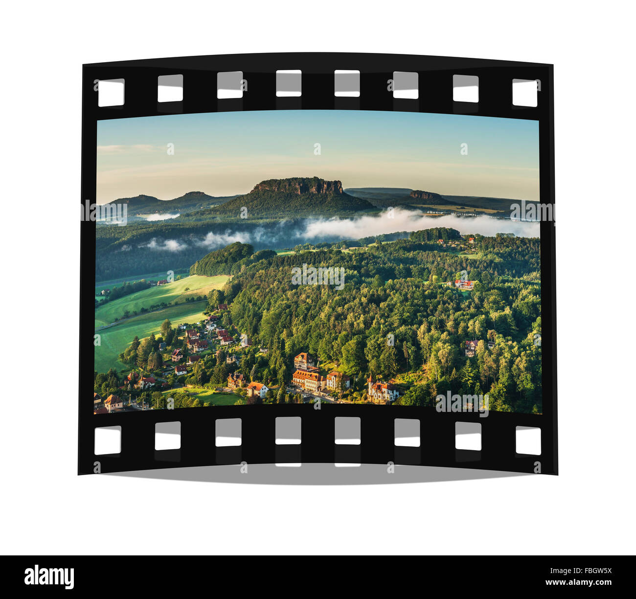 Vue de la Montagne de la table Lilienstein dans le parc national Suisse Saxonne, Saxe, Allemagne, Europe Banque D'Images