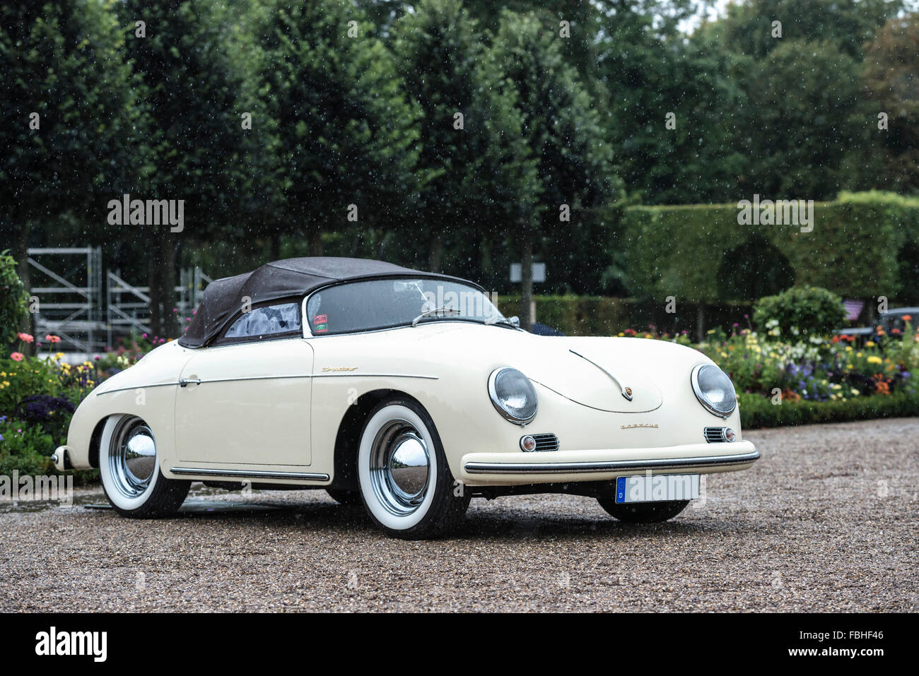 Heidelberg, Bade-Wurtemberg, Allemagne, Porsche 356 Speedster, année de fabrication 1955, à la Classique gala, Concours d'Elégance dans le parc du château baroque Banque D'Images
