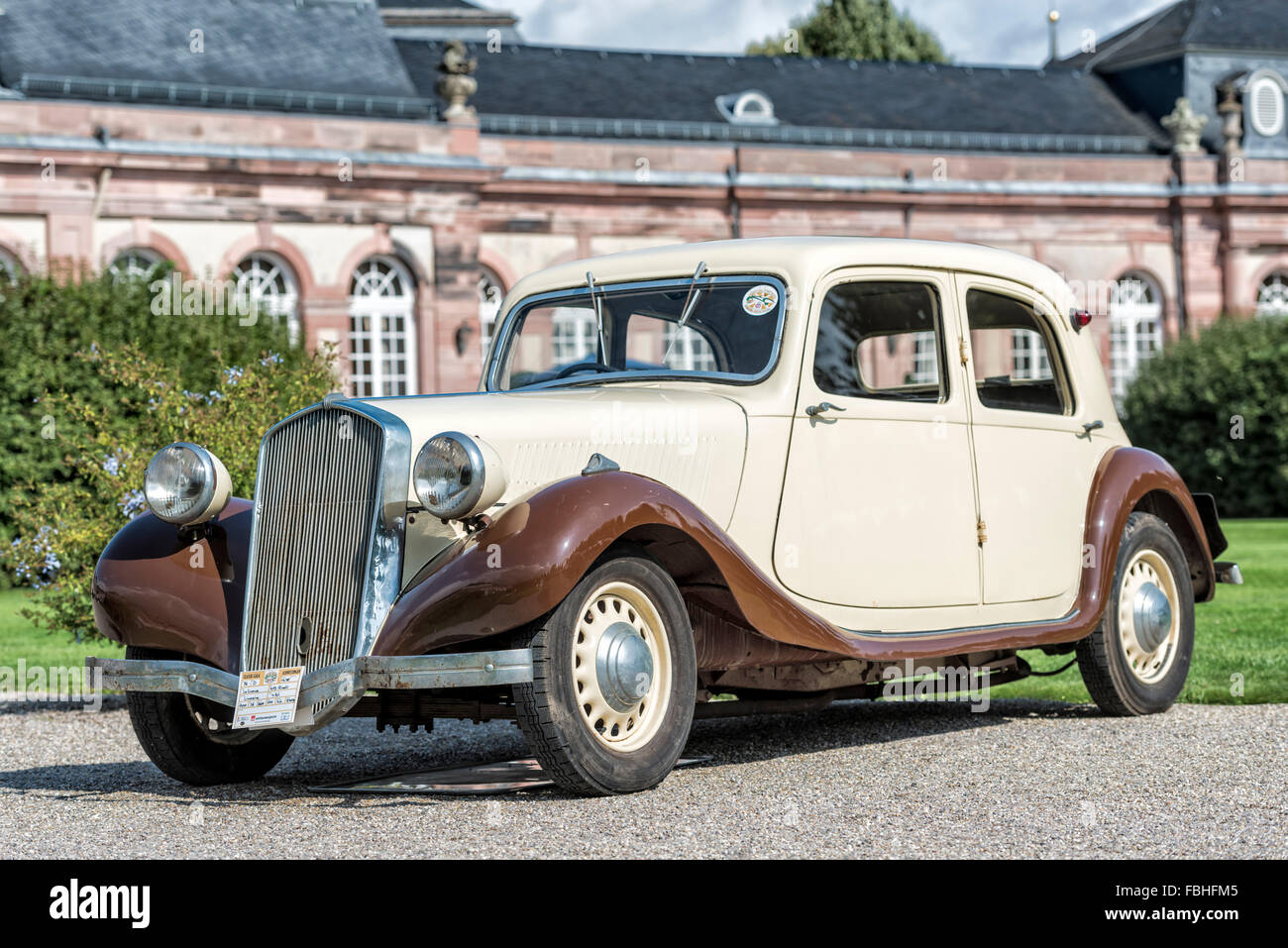 Heidelberg, Bade-Wurtemberg, Allemagne, La Licorne Rivoli 415, année de fabrication 1938. Classic gala, Concours d'Elégance dans le parc du château baroque, Banque D'Images