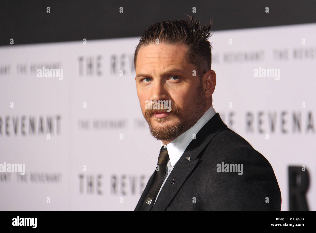 Première mondiale de la 20th Century Fox et Regency Enterprises" "Le Revenant" tenue au Théâtre chinois de Grauman - Arrivées avec : Tom Hardy Où : Los Angeles, California, United States Quand : 16 déc 2015 Banque D'Images