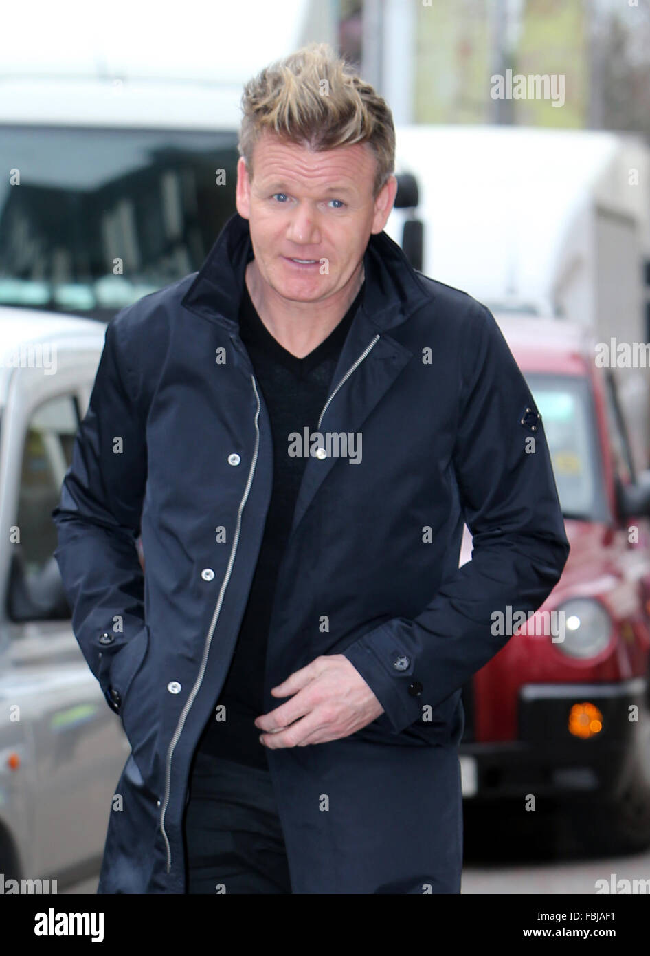 Gordon Ramsay et sa fille Matilda hors studios ITV Avec : Gordon Ramsay, Matilda Ramsay Où : London, Royaume-Uni Quand : 17 déc 2015 Banque D'Images